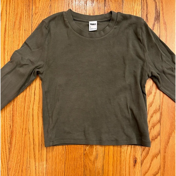 TNA Tops - Aritzia TNA Cropped Long Sleeve